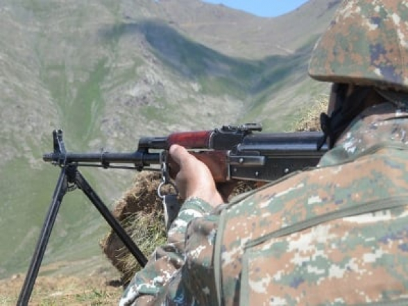 ВС Азербайджана продолжают провокацию, противник ведет обстрел с применением минометов – Минобороны Армении
